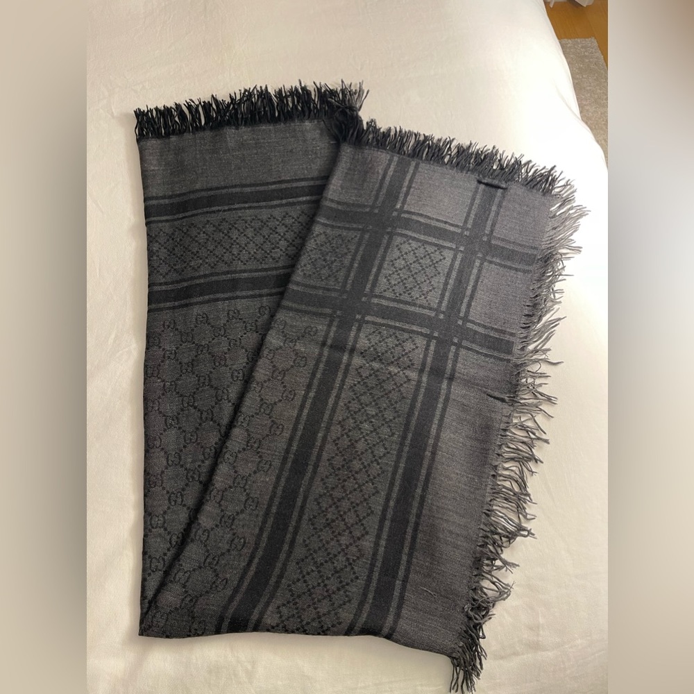 Gucci Jacquard Silk Wool Scarf/Shawl